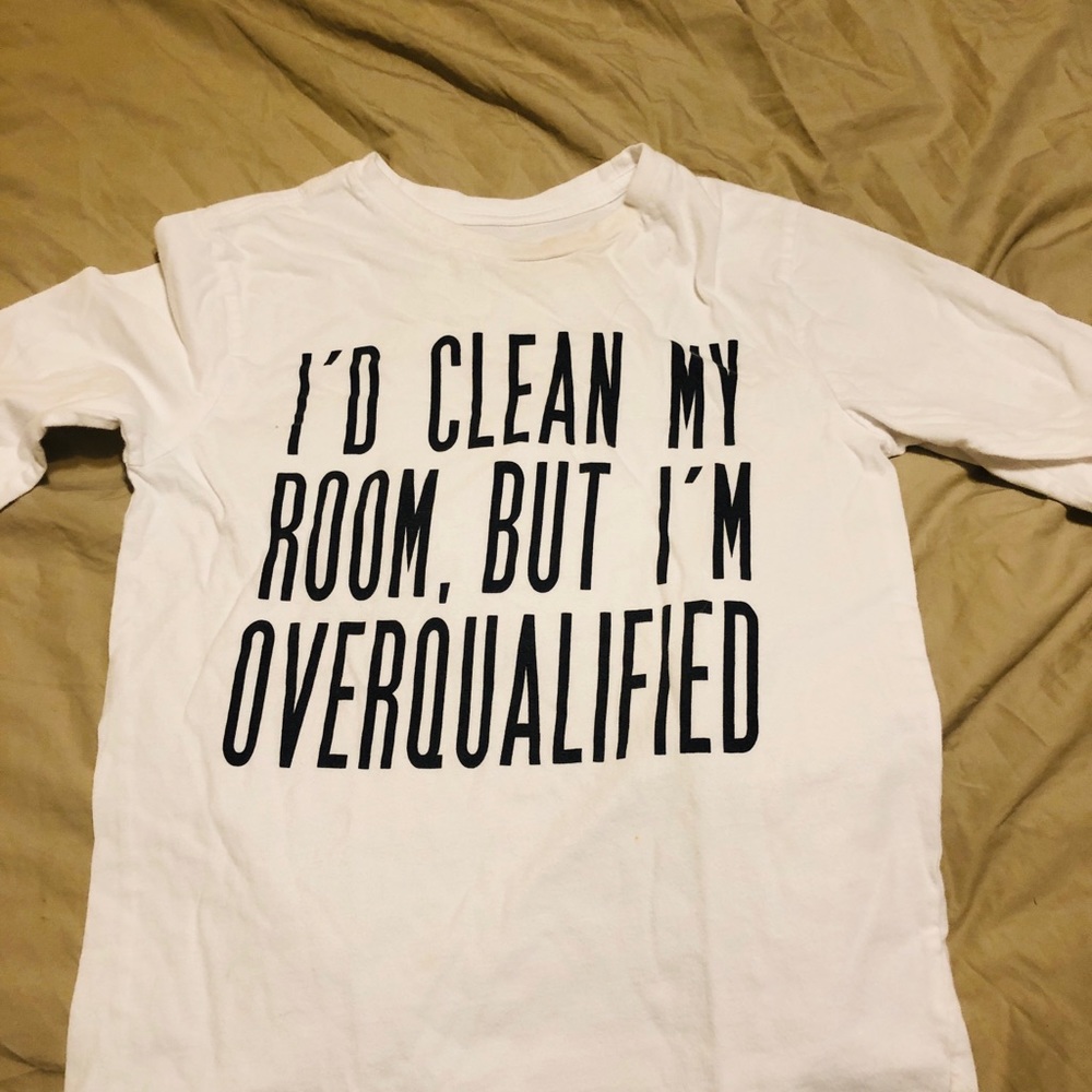 Boys size 5 long sleeve Tee-Shirt